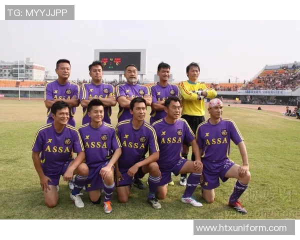 4月6日足球明星齐聚一堂展现精彩技艺与激情对决 4月6日足球明星齐聚一堂展现精彩技艺与激情对决