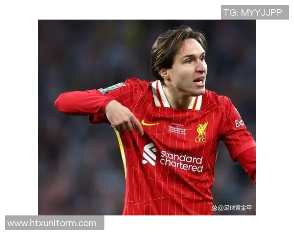 足球明星背身头像男生的魅力与风采探讨 足球明星背身头像男生的魅力与风采探讨